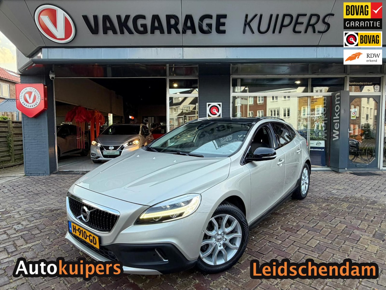 Volvo V40 Cross Country - 1.5 T3 Polar+ Luxury 1.5 T3 Polar+ Luxury - AutoWereld.nl