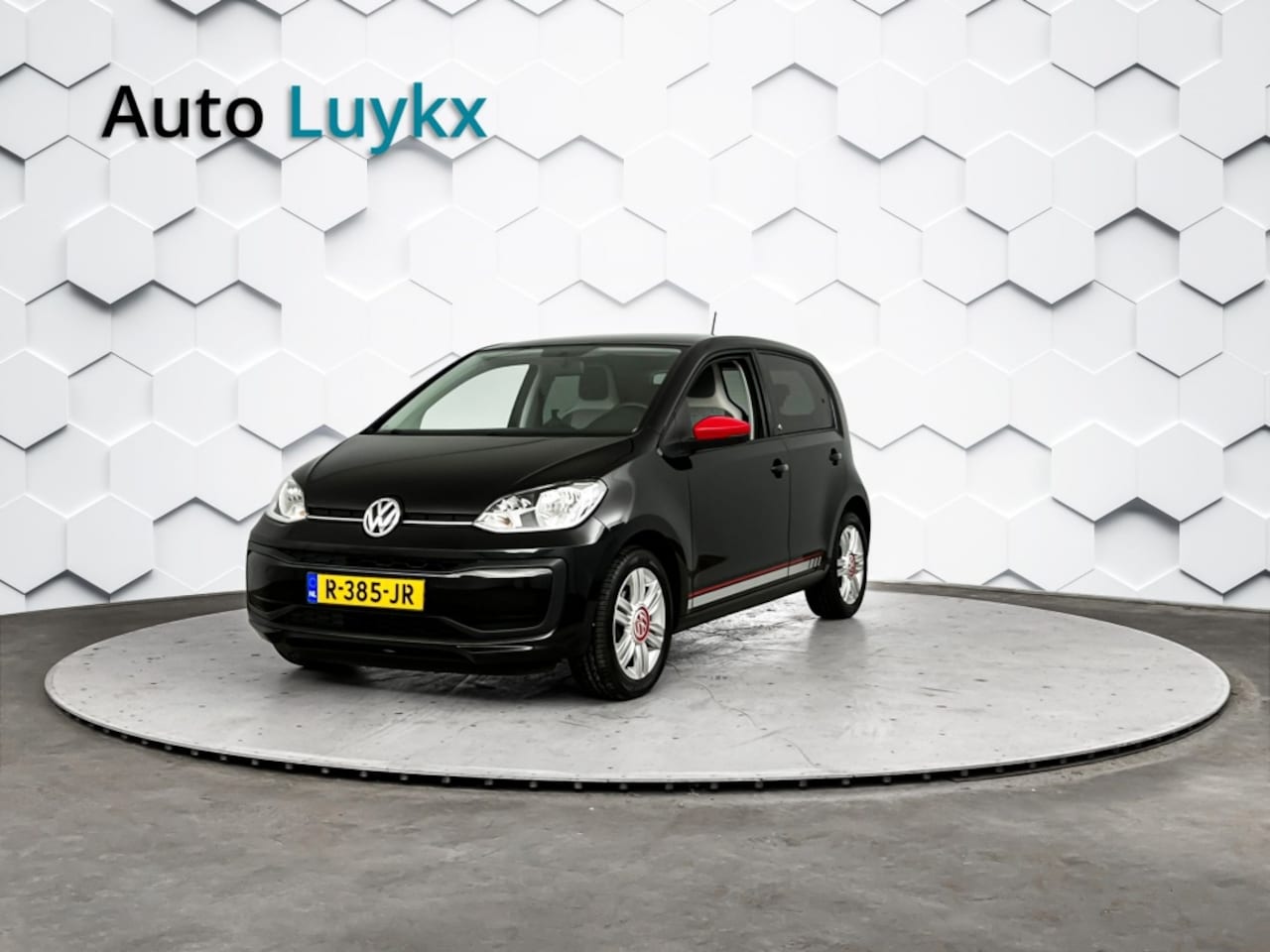 Volkswagen Up! - 1.0 BMT Cross up! Automaat | Beats Audio | Cruise Control | 16'' L.M. Velgen - AutoWereld.nl