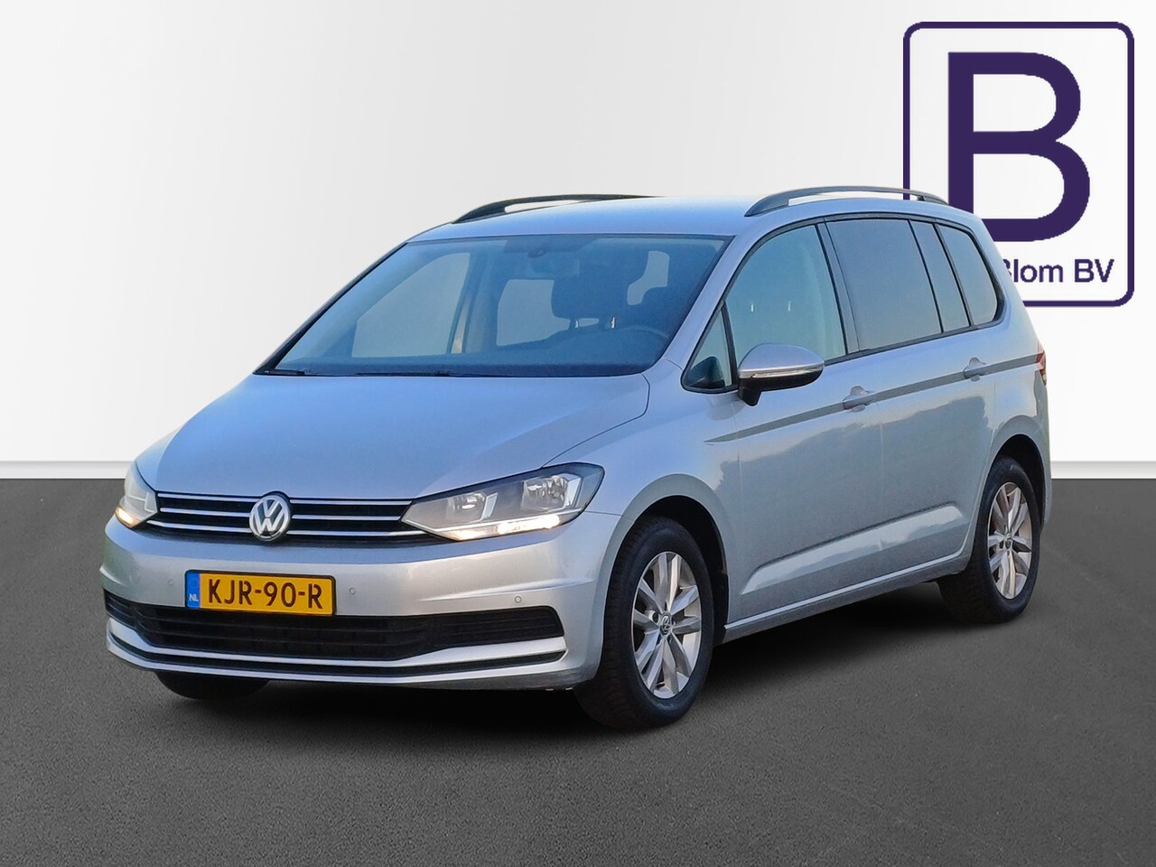Volkswagen Touran - 1.5 TSI Highline 7- Pers. /Clima/Cruise/Parkh.v+a/Navi/16"/ - AutoWereld.nl