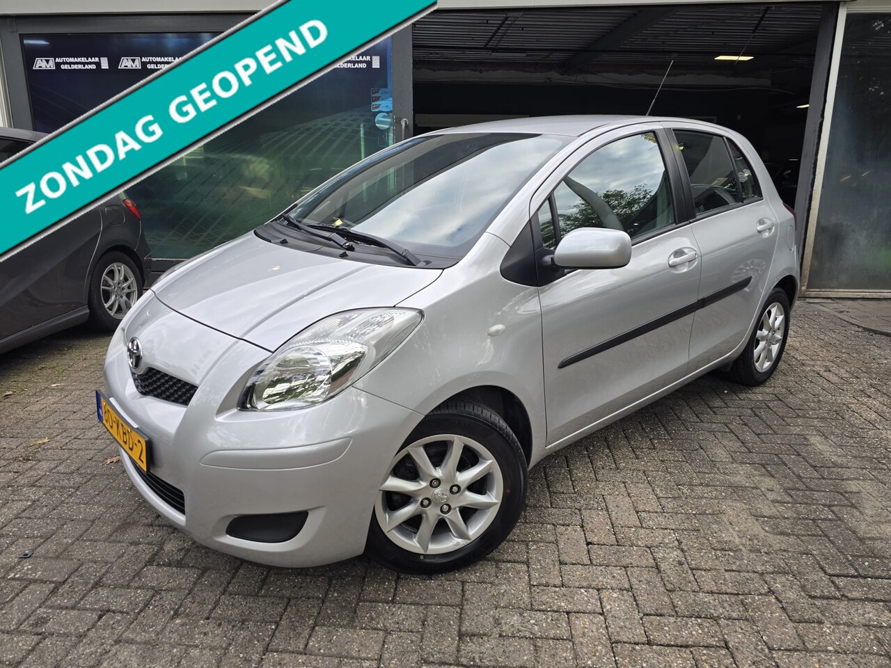 Toyota Yaris - 1.3 VVTi Aspiration | 2E EIGENAAR | 12MND GARANTIE | AIRCO | ELEC RAMEN | LMV | NW APK | - AutoWereld.nl