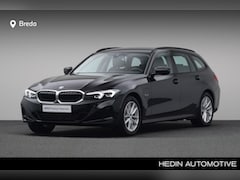 BMW 3-serie Touring - 330e | Widescreen Display | PDC | Blow-By verwarmer | Stoelverwarming bestuurder/passagier