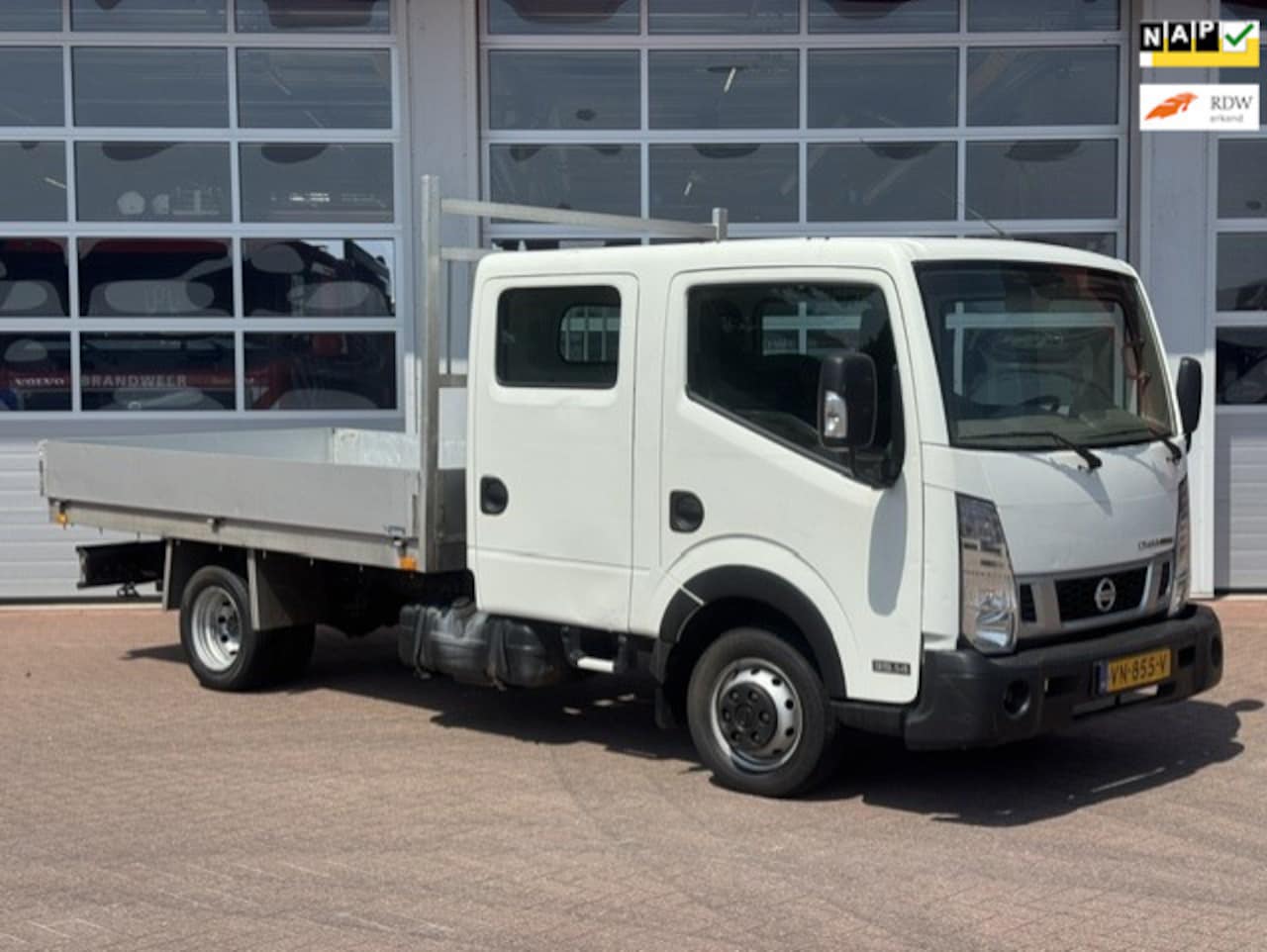 Nissan NT400 - 35.14 2.5 dCi 340 DC 6P.- Elektische kiep - NAP - AutoWereld.nl