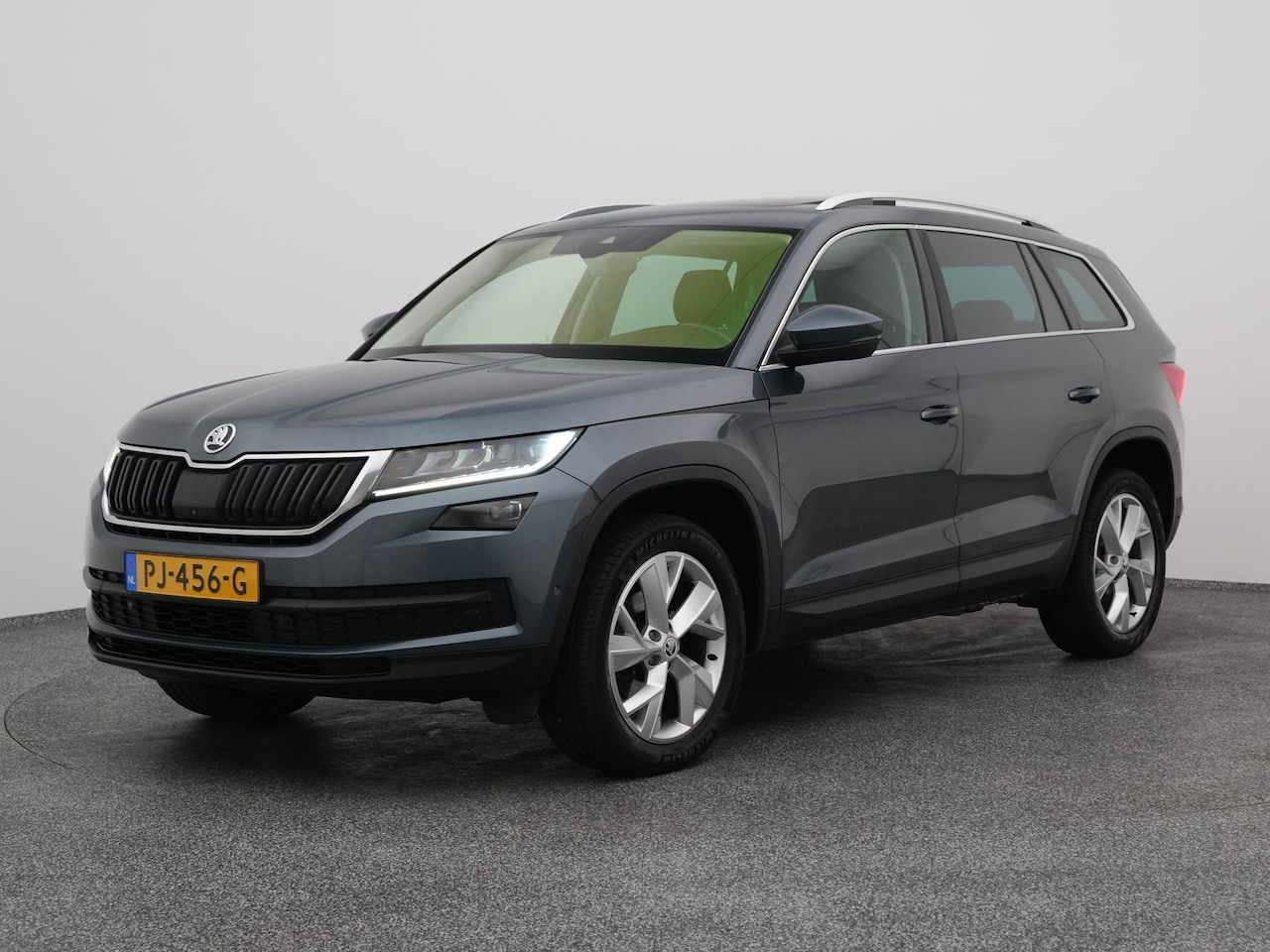 Skoda Kodiaq - 1.4 TSI Style Business 6-Bak. | PANO | CAMERA | KEYLESS | STOELVERWARMING - AutoWereld.nl
