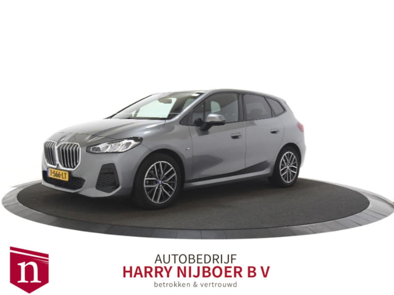 BMW 2-serie Active Tourer - 218i M-Sport Camera / Led / Alcantara / carplay / 18" lm velg enz - AutoWereld.nl