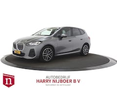 BMW 2-serie Active Tourer - 218i M-Sport Camera / Led / Alcantara / carplay / 18" lm velg enz