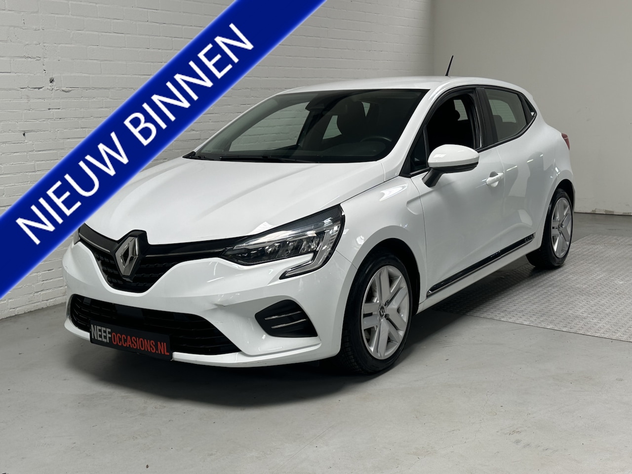 Renault Clio - 1.6 E-Tech Hybrid Business CLIMA / CRUISE / HYBRID 140 PK - AutoWereld.nl