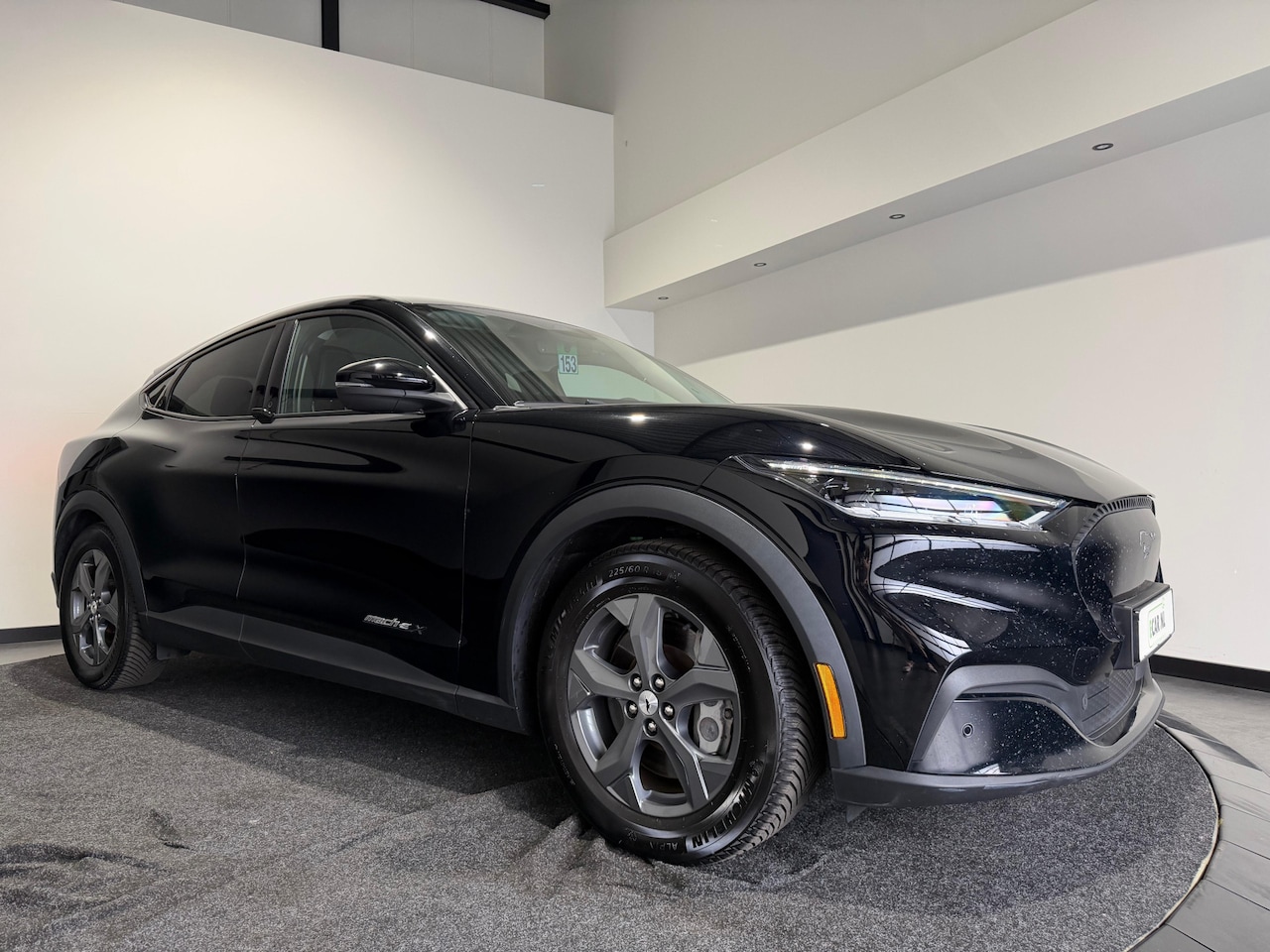 Ford Mustang Mach-E - Extended RWD 98 kWh | Cruise control adaptief | Leder interieur | Verwarmde stoelen en stu - AutoWereld.nl
