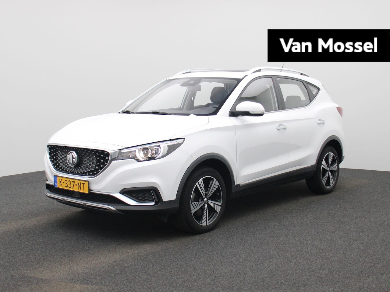 MG ZS - Luxury 45 kWh - AutoWereld.nl