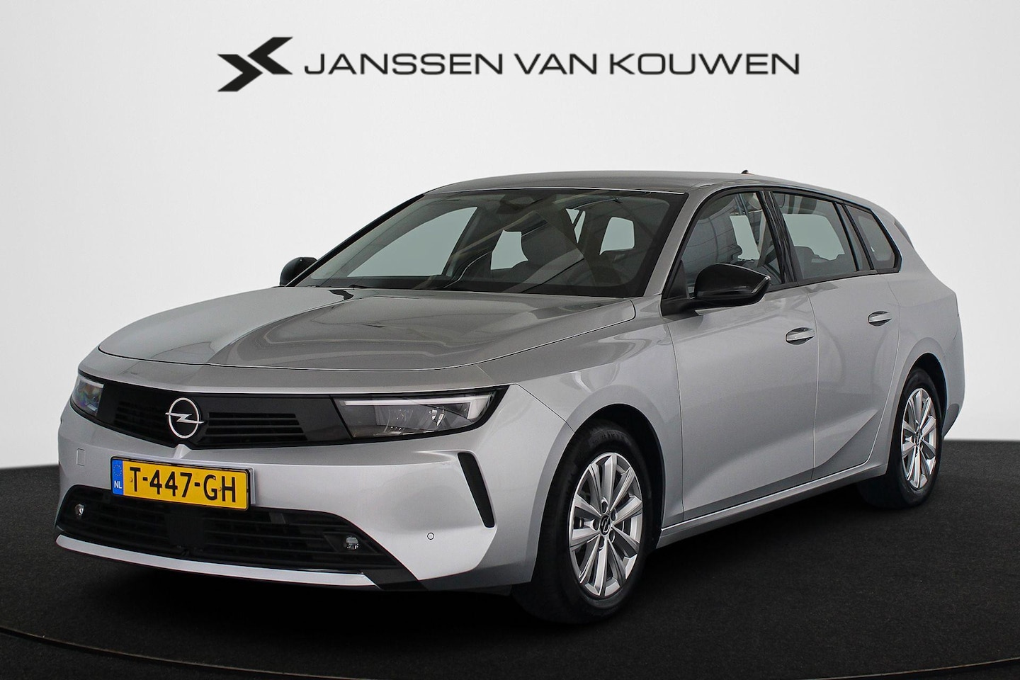 Opel Astra Sports Tourer - 1.2 Edition / Apple CarPlay / Achteruitrijcamera / Parkeersensoren - AutoWereld.nl