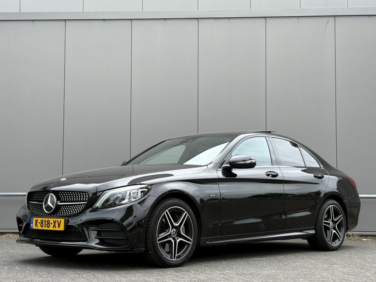 Mercedes-Benz C-klasse - 300 e AMG - pano - camera - nap! - Apple CarPlay - - AutoWereld.nl
