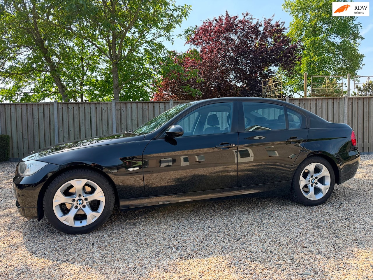 BMW 3-serie - 320i Automaat Navigatie & Leder & Sportvelgen - AutoWereld.nl