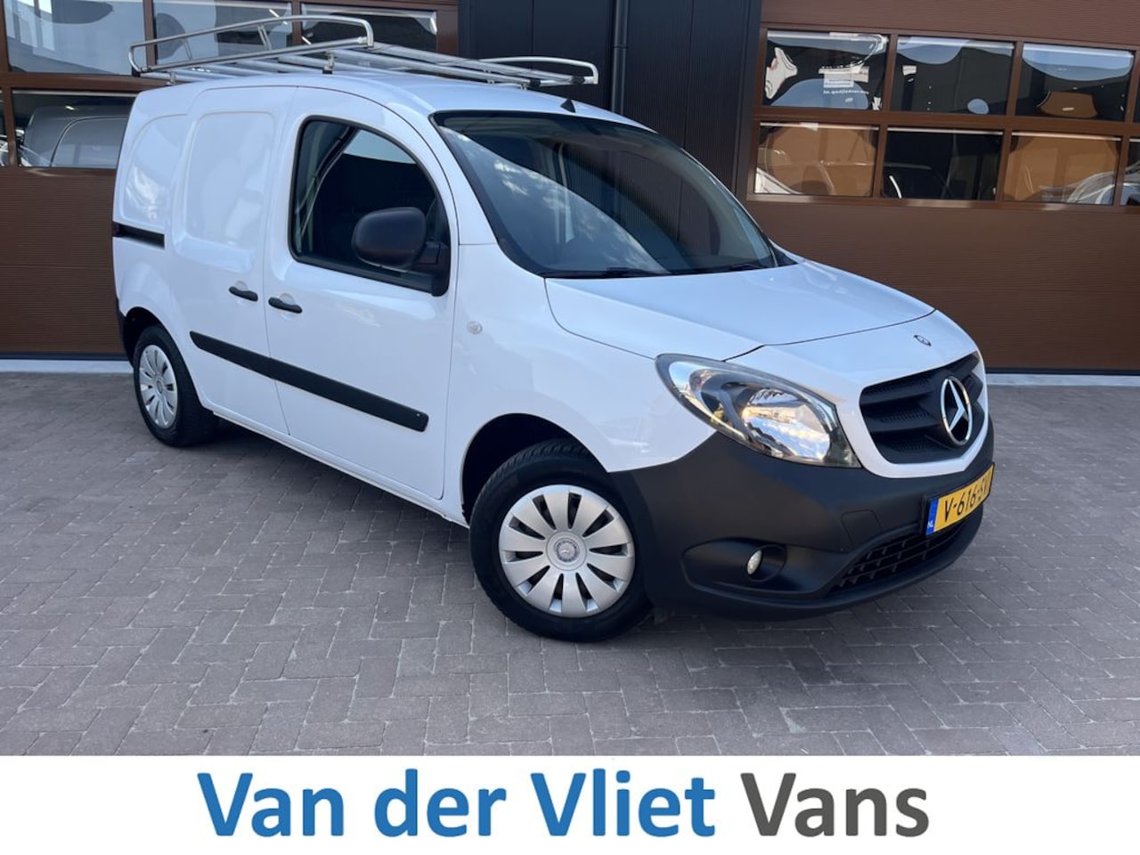Mercedes-Benz Citan - 108 CDI E6 BlueEFFICIENCY Lease €152 p/m, Airco, Navi, Imperiaal, Led, Cruise controle - AutoWereld.nl