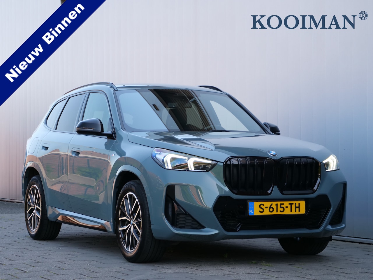 BMW X1 - sDrive18i 136 Pk Automaat M-Sport / Navi / Camera / Leer / DAB / Apple Carplay / Stoelverw - AutoWereld.nl
