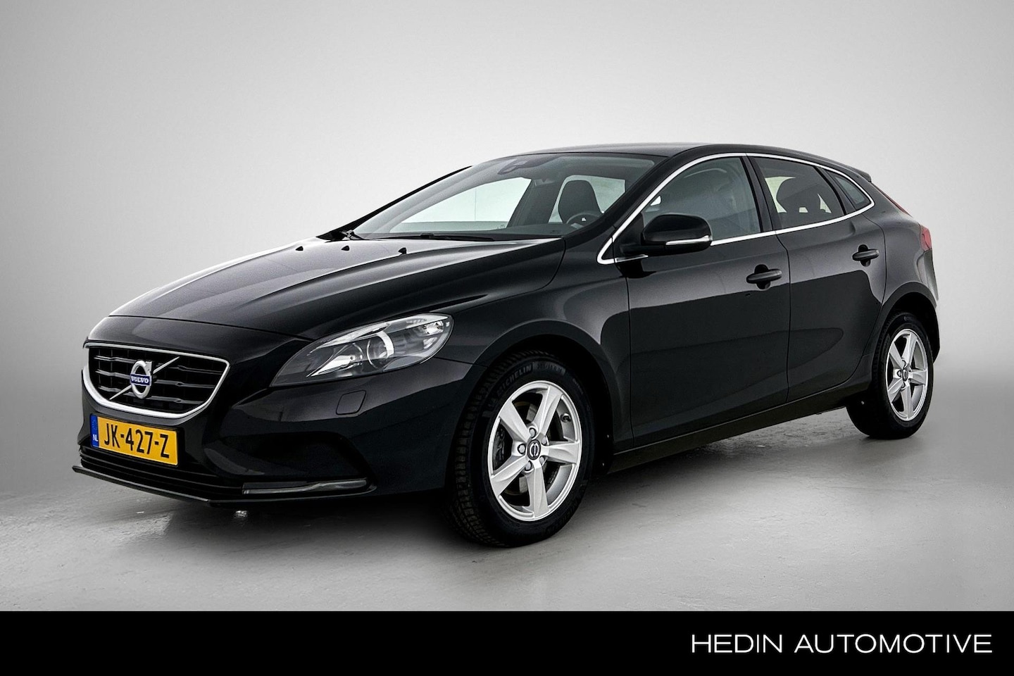Volvo V40 - 2.0 T2 Momentum | Navigatie | Cruise control | Climate control | - AutoWereld.nl