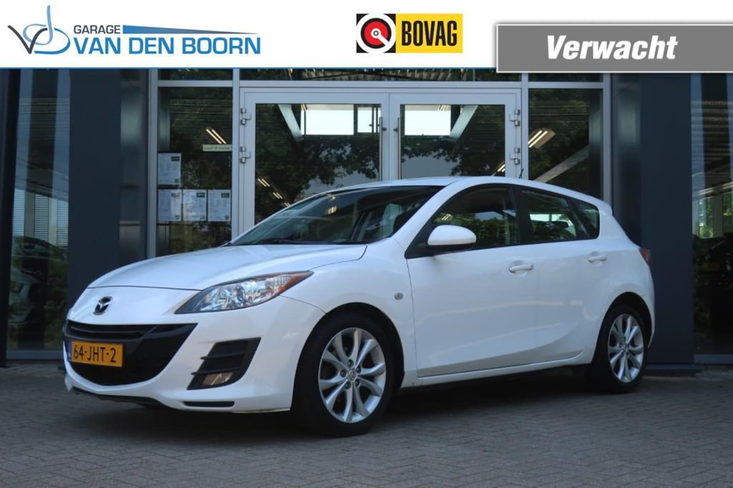 Mazda 3 - 1.6 TS Plus 1.6 TS Plus, Stoelverwarming, PDC achter, All Season banden etc. - AutoWereld.nl