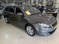 Peugeot 308 - 1.2 PURET.BLUE LION NAVI / CRUISE / PANORAMADAK / 117dkm NAP