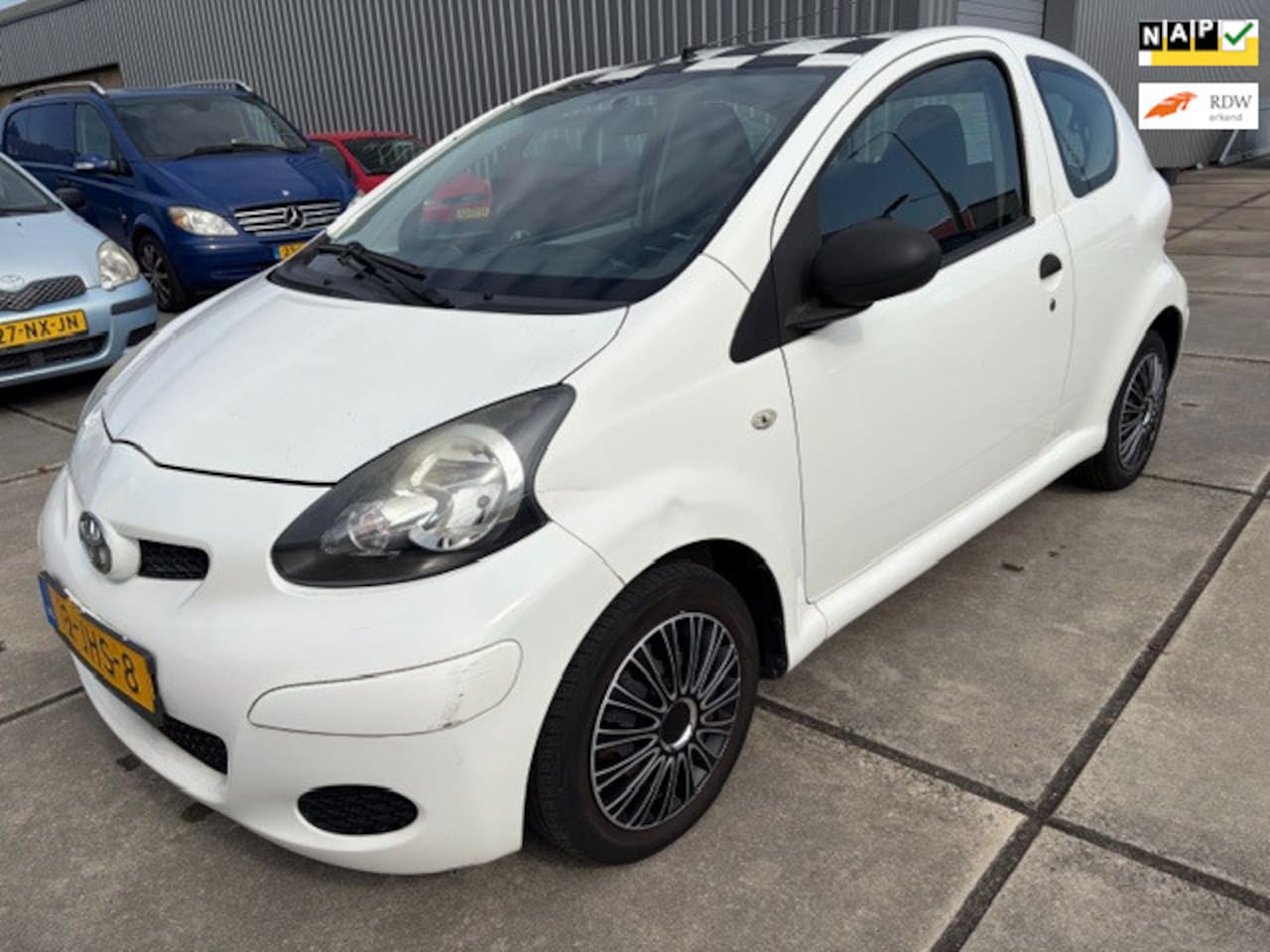 Toyota Aygo - 1.0-12V Access 16600km - AutoWereld.nl