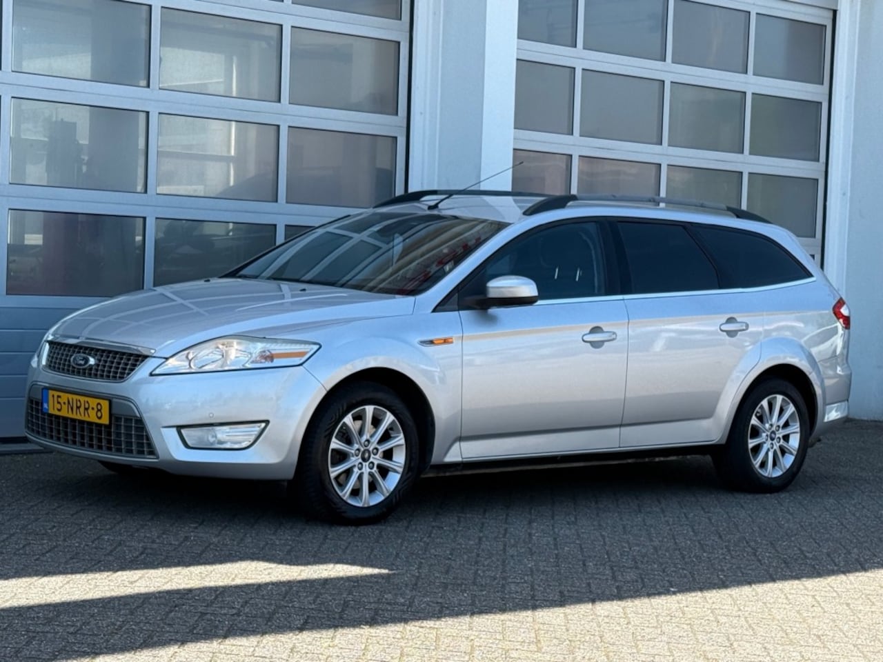 Ford Mondeo - 2.0-16V Limited 146Pk Navi Pdc Trekhaak NW APK! - AutoWereld.nl