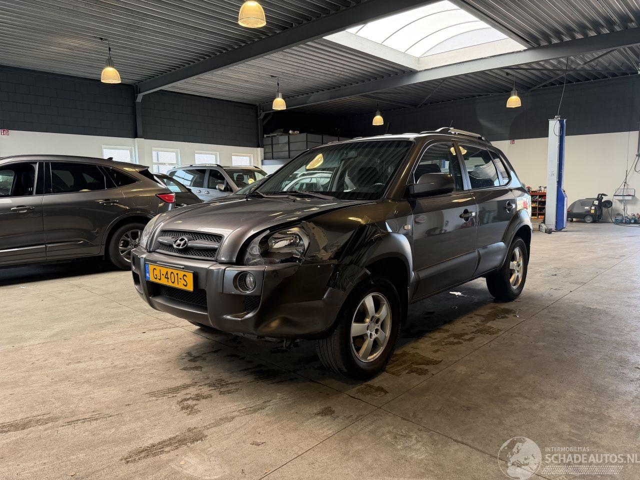 Hyundai Tucson - 2.0i Style 2.0i Style - AutoWereld.nl