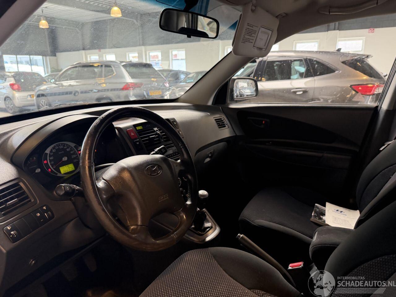 Hyundai Tucson - 2.0i Style 2.0i Style