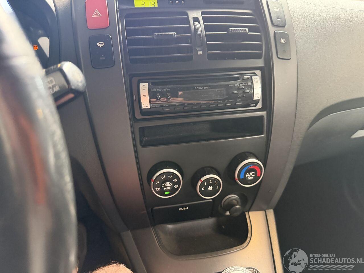 Hyundai Tucson - 2.0i Style 2.0i Style