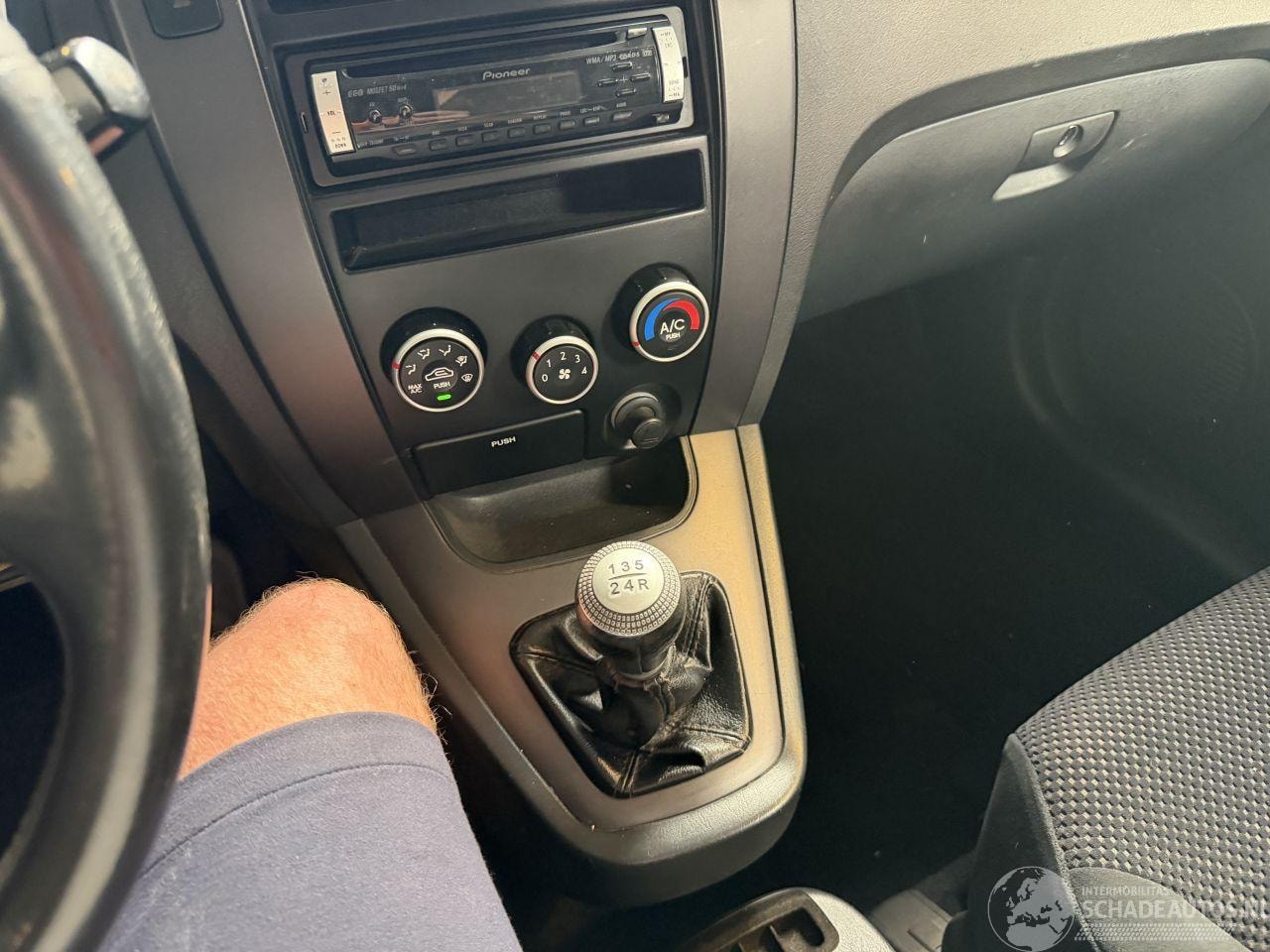 Hyundai Tucson - 2.0i Style 2.0i Style