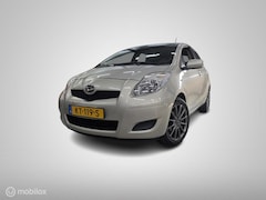 Daihatsu Charade - 1.3 Club/Toyota Yaris/Airco/Trekhaak/ 6 Bak