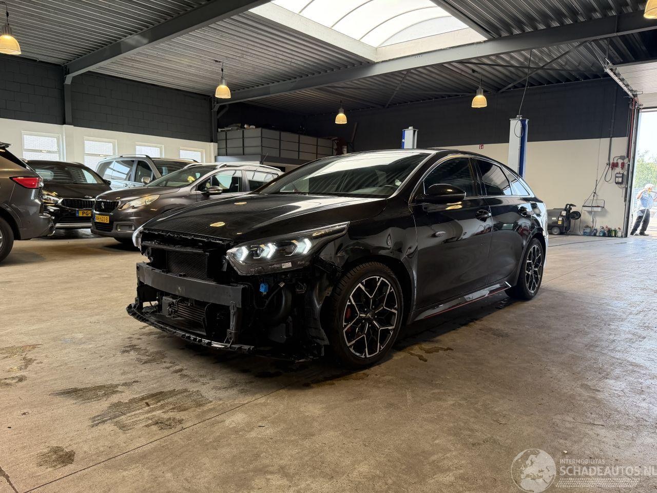 Kia Pro cee'd - 1.0 T-GDi GT-Line 1.0 T-GDi GT-Line - AutoWereld.nl