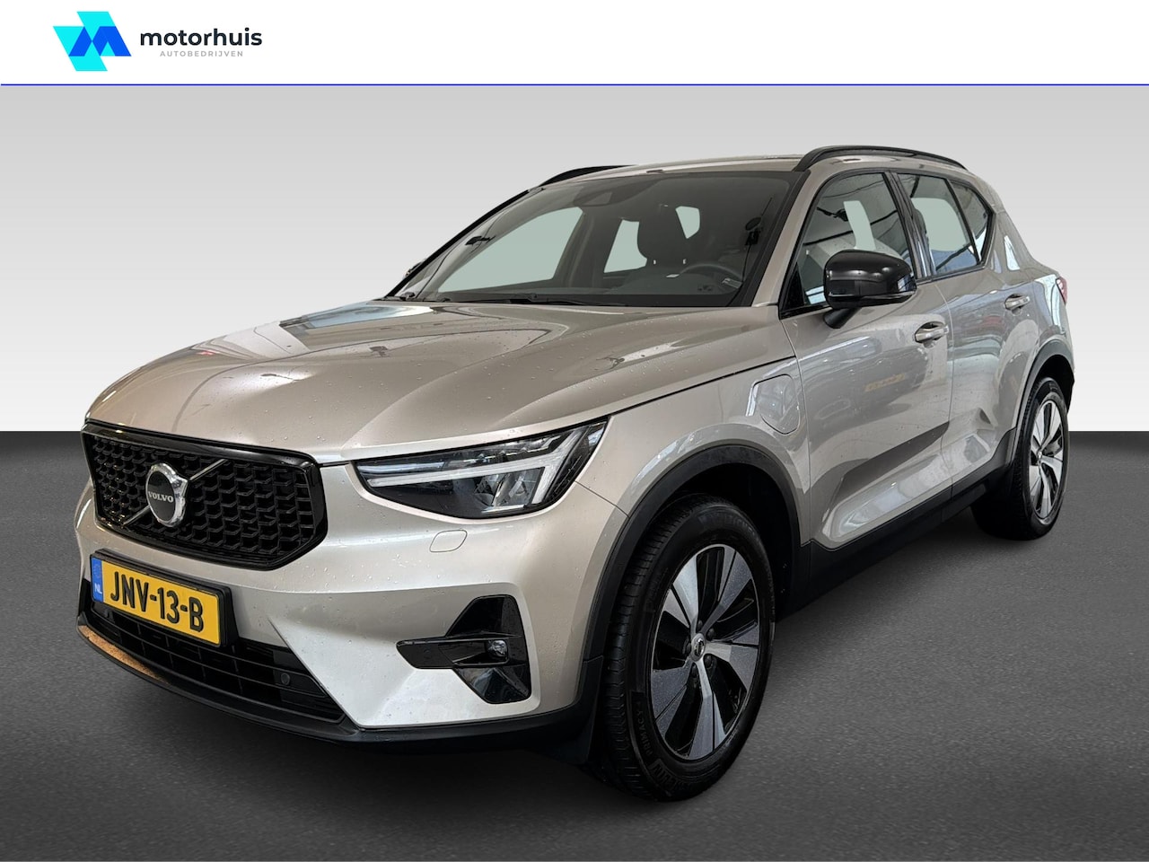 Volvo XC40 - T4 Plug-In Hybrid 211pk Aut Plus Dark {uitgelichte-opties} - AutoWereld.nl