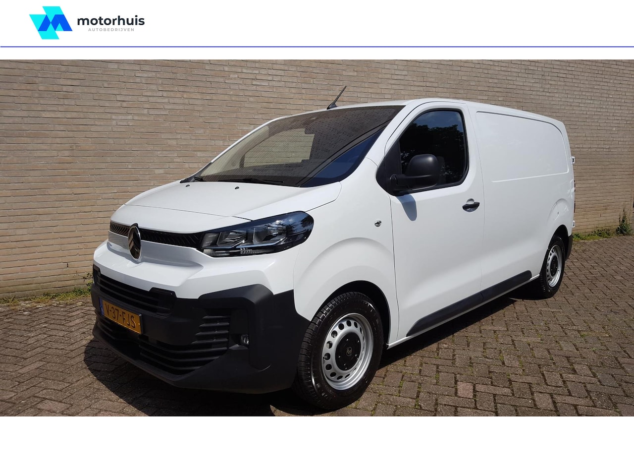 Citroën Jumpy - GB 2.0 BlueHDi 145pk L2 / Navigatie / Airco {uitgelichte-opties} - AutoWereld.nl