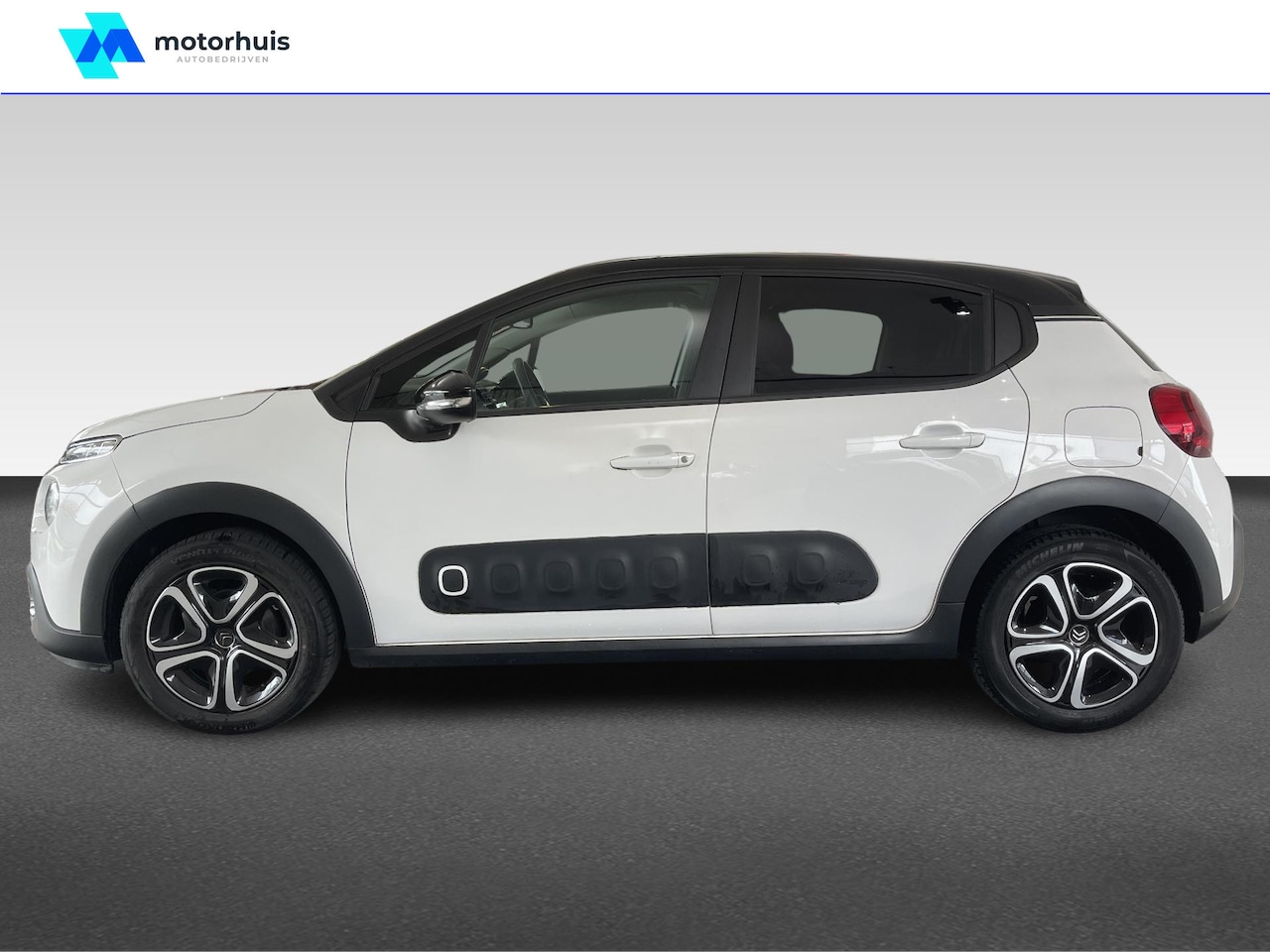 Citroën C3 - 1.2 PureTech 82pk Feel Edition / Navi / PDC {uitgelichte-opties} - AutoWereld.nl