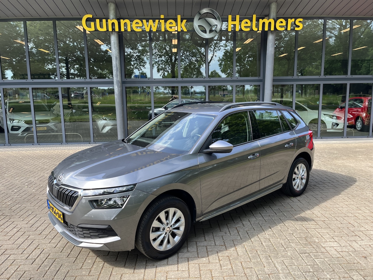 Skoda Kamiq - 1.0 TSI Business Edition | ACC | CARPLAY | CLIMA | LED | LKA | NAVI | PDC V&A | STOELVERW. - AutoWereld.nl