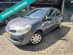 Renault Clio - 1.2-16V Special Line | 1E EIGENAAR | 12MND GARANTIE | LAGE KM | AIRCO | ELEC RAMEN | NW AP