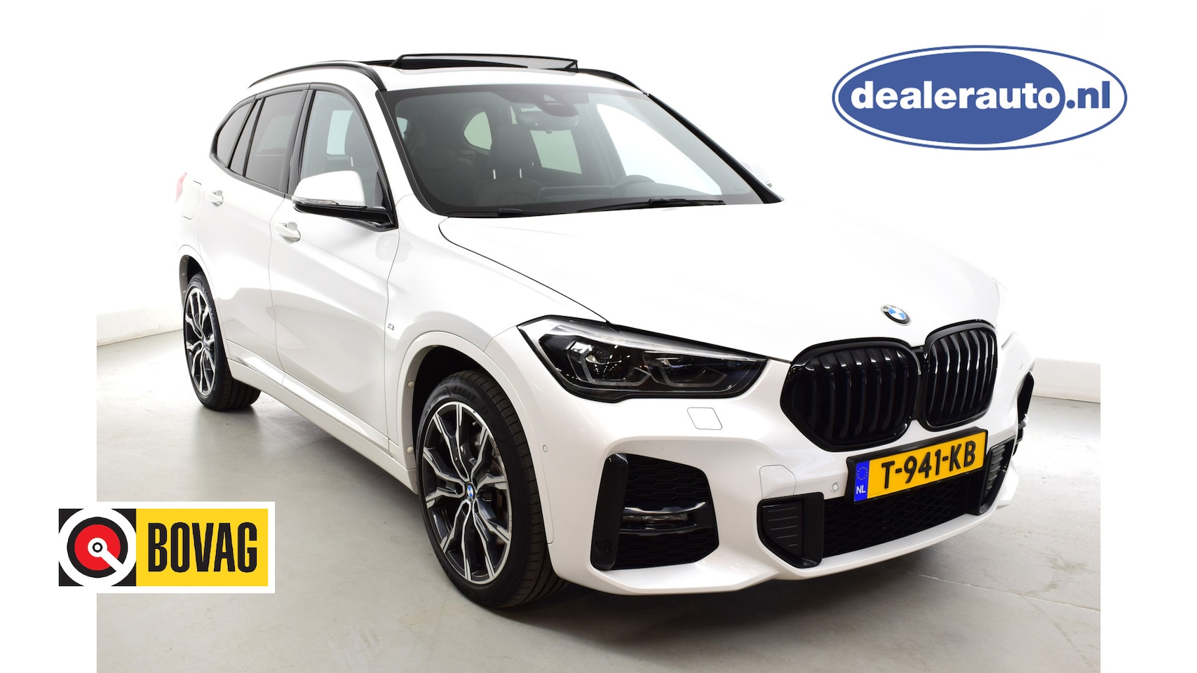 BMW X1 - xDrive 25e M pakket-PANORAMA-Nw staat -HUD, -Camera-Harman kardon-Privacy-Trekhaak - AutoWereld.nl
