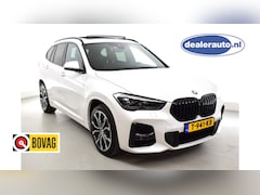 BMW X1 - xDrive 25e M pakket-PANORAMA-Nw staat -HUD, -Camera-Harman kardon-Privacy-Trekhaak-SOH 95%