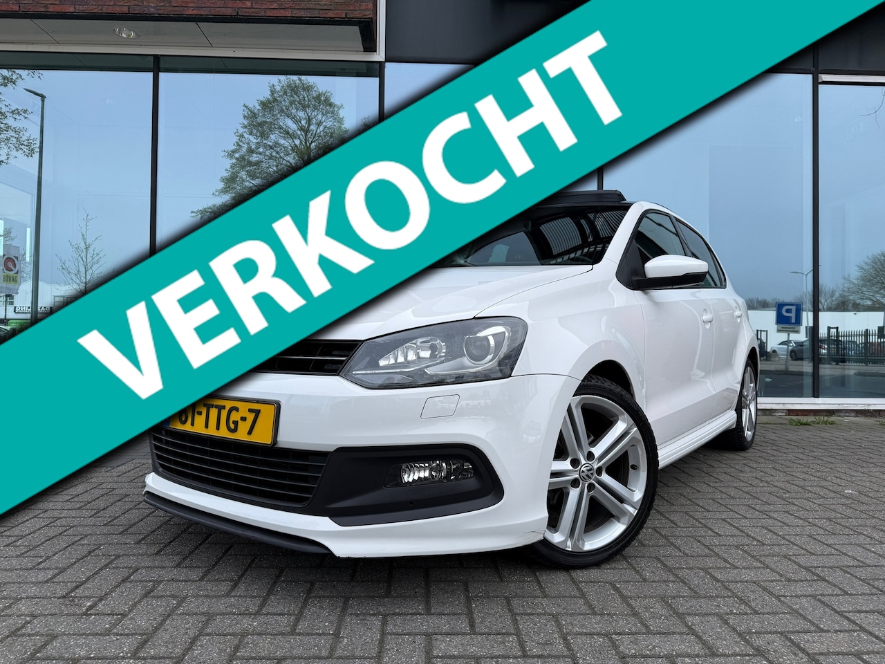 Volkswagen Polo - 1.2 TSI Highline R Line - Pano/Schuifdak - Climate - Parkeerhulp - Org.NL - AutoWereld.nl