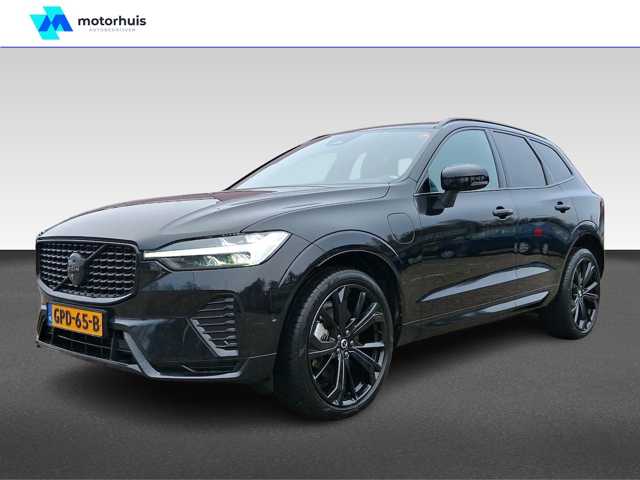 Volvo XC60 - T6 Plug-In Hybrid 350pk Aut AWD Plus Black Edition | ELEK PANODAK | LEDER | 3 60 CAMERA {u - AutoWereld.nl