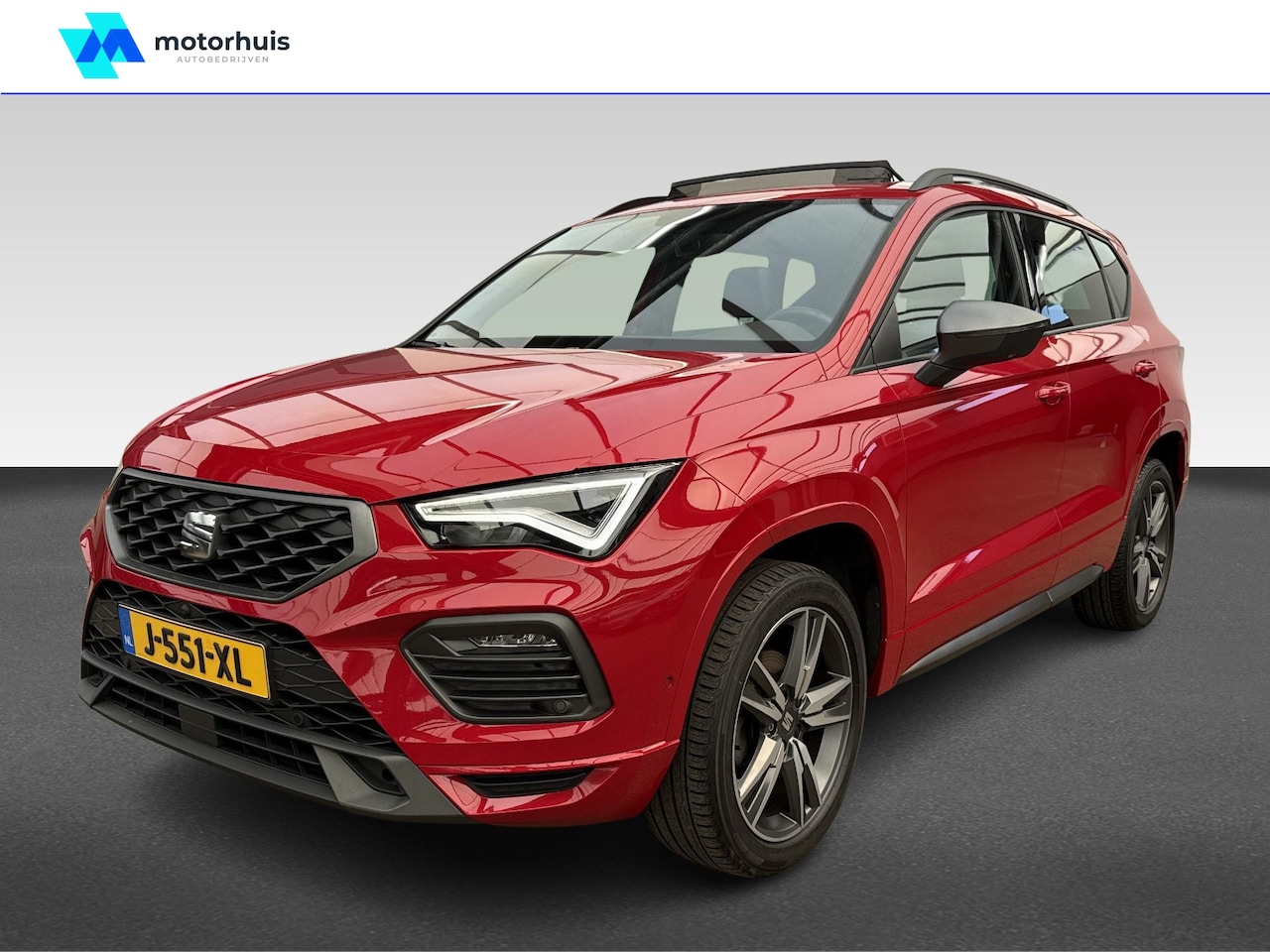 SEAT Ateca - 1.5 EcoTSI 150PK DSG FR BUSINESS INTENS PANO VIRTUAL FULL LED CAMERA NAVI NAP {uitgelichte - AutoWereld.nl