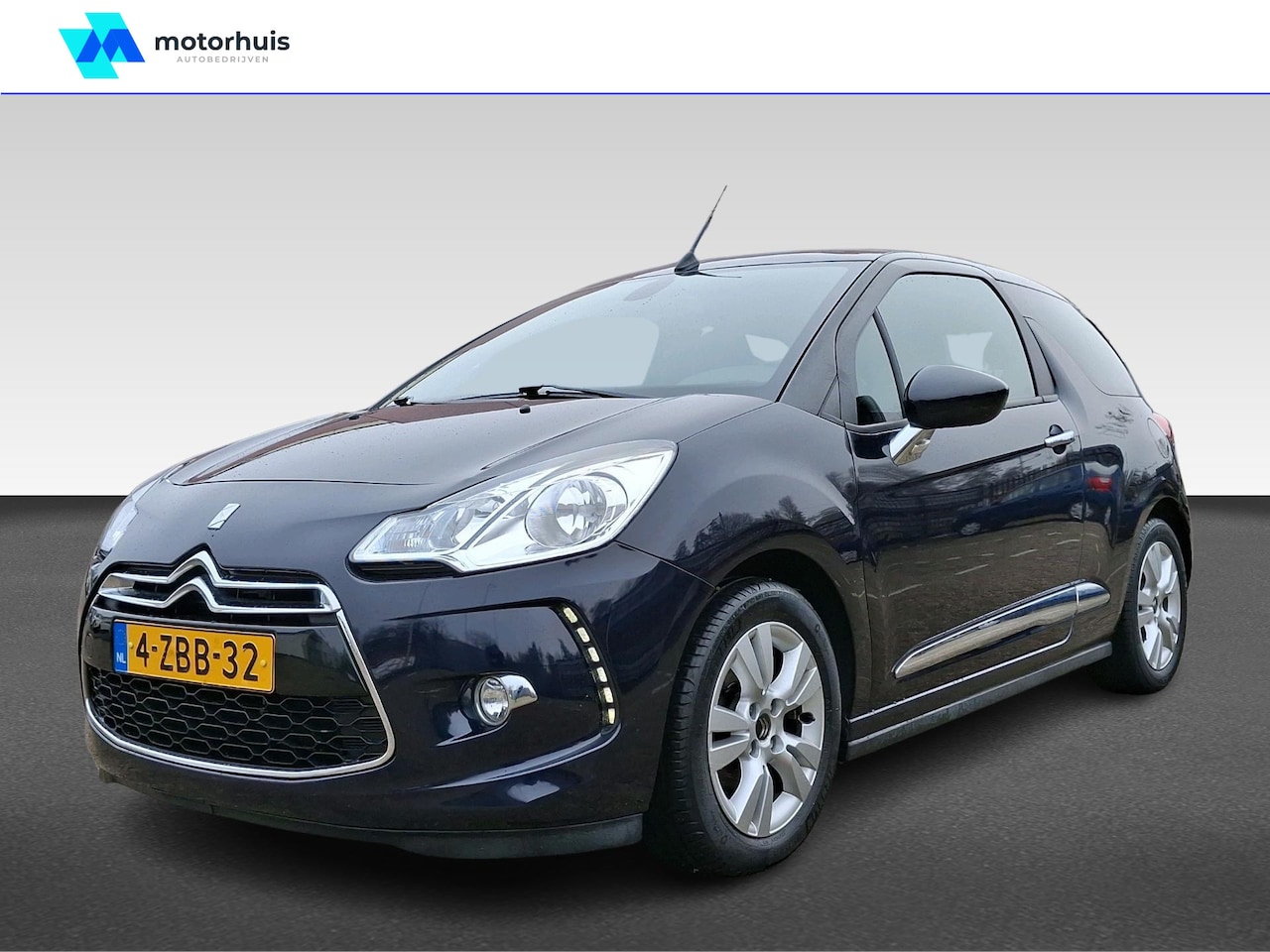 Citroën DS3 Cabrio - 1.2 VTI SO CHIC | CRUISE | AIRCO | NAVI | LMV {uitgelichte-opties} - AutoWereld.nl