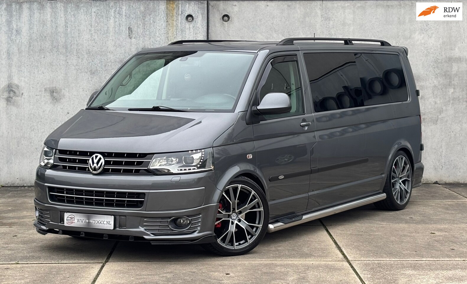 Volkswagen Transporter - 2.0 TDI L2H1 4MOTION DC BUDGETLINE DUBBEL CABINE NAP NAVI VERLAAGD - AutoWereld.nl