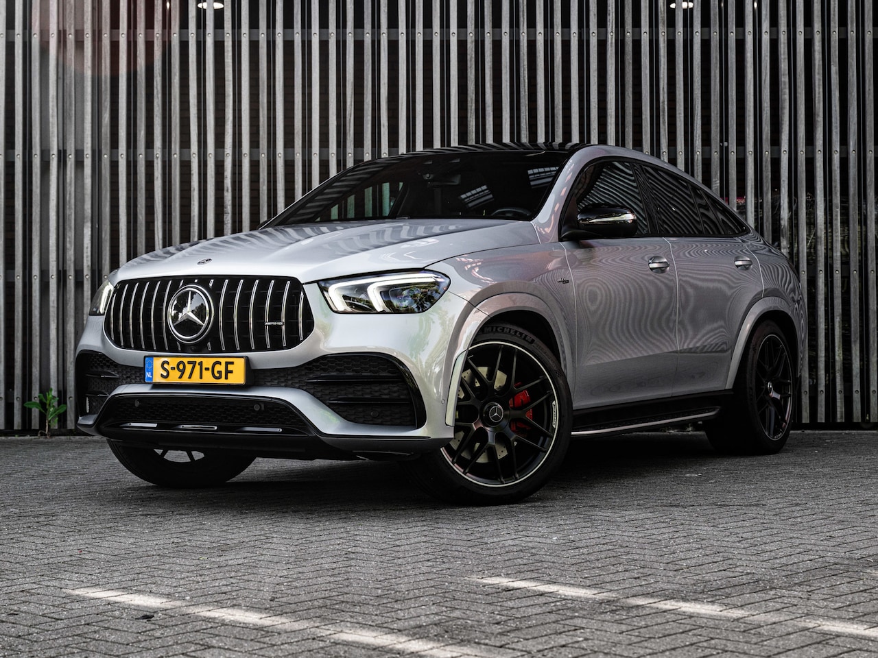 Mercedes-Benz GLE-Klasse Coupé - AMG 53 4MATIC+ Ultimate |Sportpakket|HUD|Panorama|Burmester|Airmatic|Distronic+|Trekhaak E - AutoWereld.nl