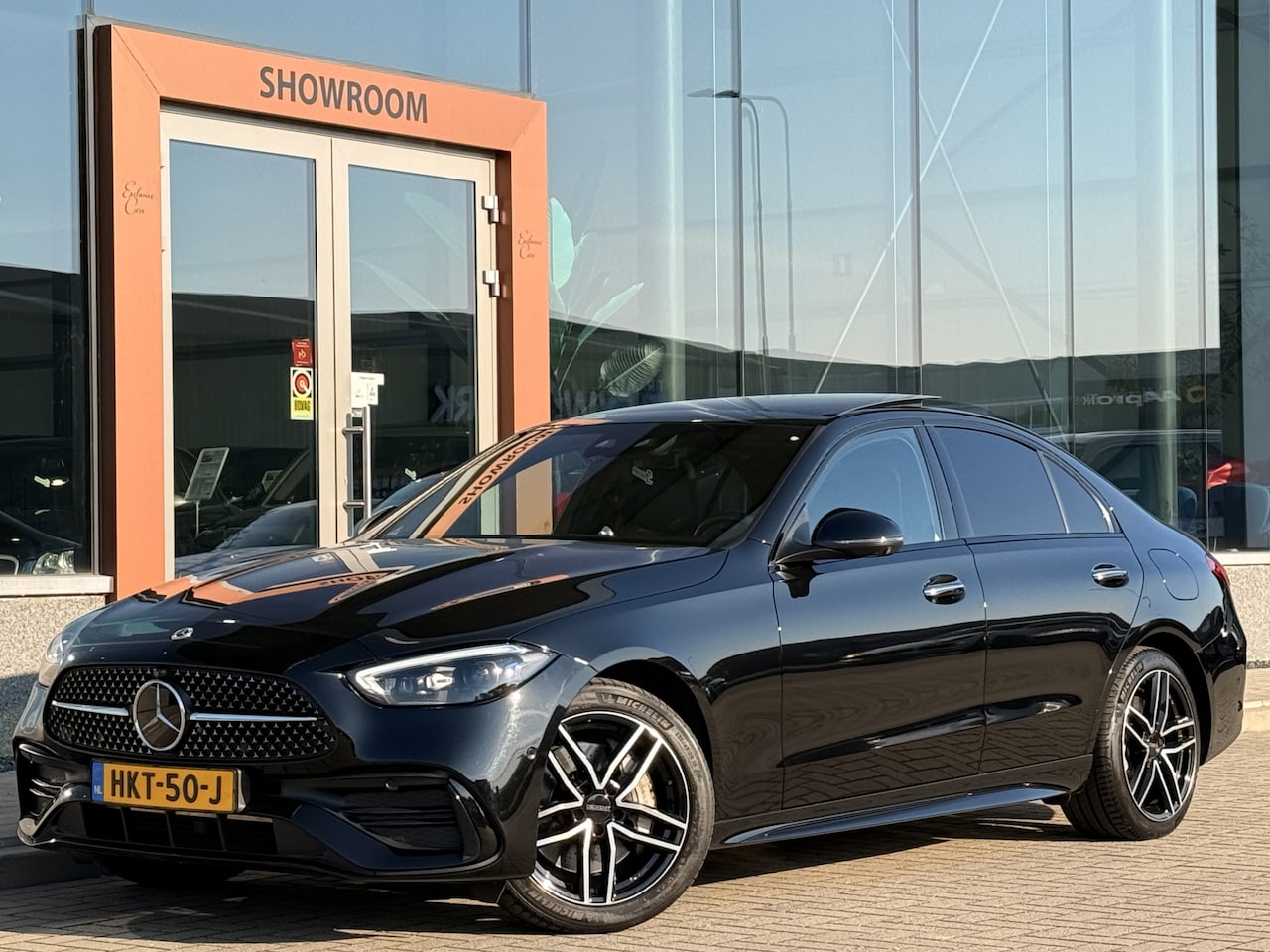 Mercedes-Benz C-klasse - 300 e AMG Line Limited | Memory | Leder | PANO | ACC | 360 | Head-up | Night Pakket - AutoWereld.nl