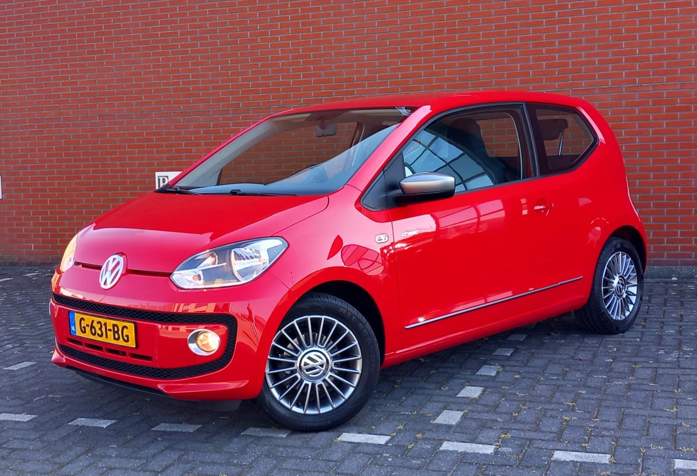 Volkswagen Up! - 1.0 60PK 3D BMT High up! Navigatie/Airco - AutoWereld.nl