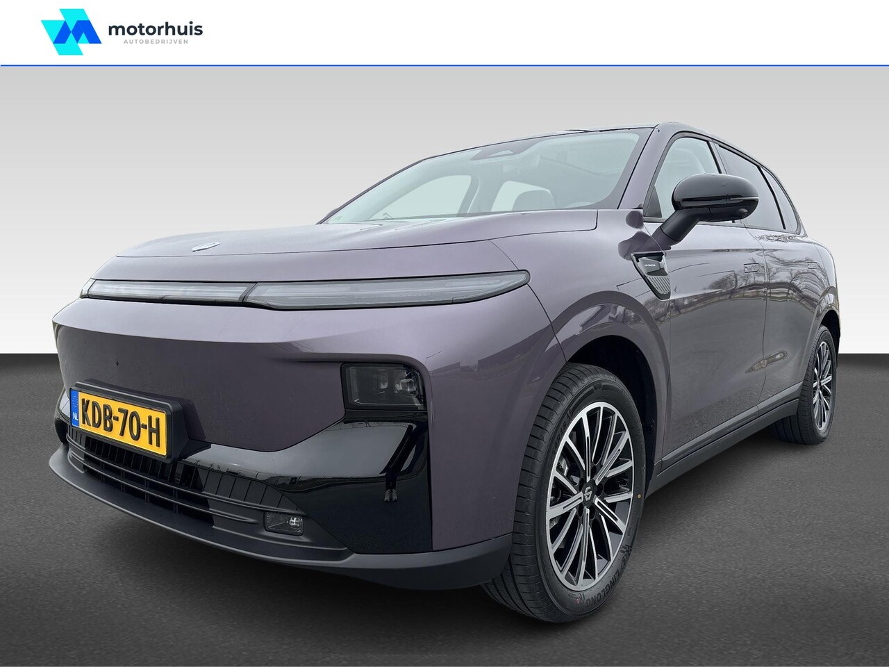 Leapmotor B10 - | Design ProMax 218pk | Panoramadak | 434 km WLTP | 168kW Snelladen | {uitgelichte-opties} - AutoWereld.nl