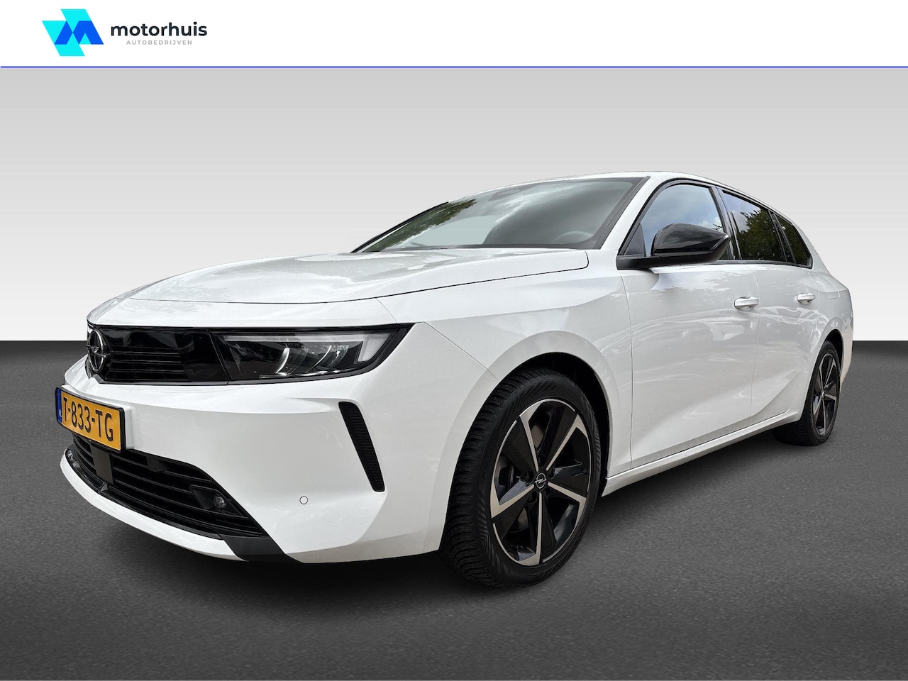 Opel Astra Sports Tourer - 1.6 Turbo Hybrid 180pk Aut. | Navi | Trekhaak | Camera | Winterpakket | {uitgelichte-optie - AutoWereld.nl