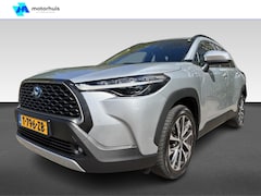 Toyota Corolla Cross - | 2.0 High Power Hybrid 197pk Automaat First Edition | Trekhaak | {uitgelichte-opties}