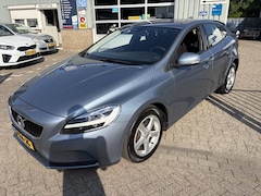 Volvo V40 - 1.5 T2 122PK Geartronic Kinetic - Navigatie - Parkeersensoren