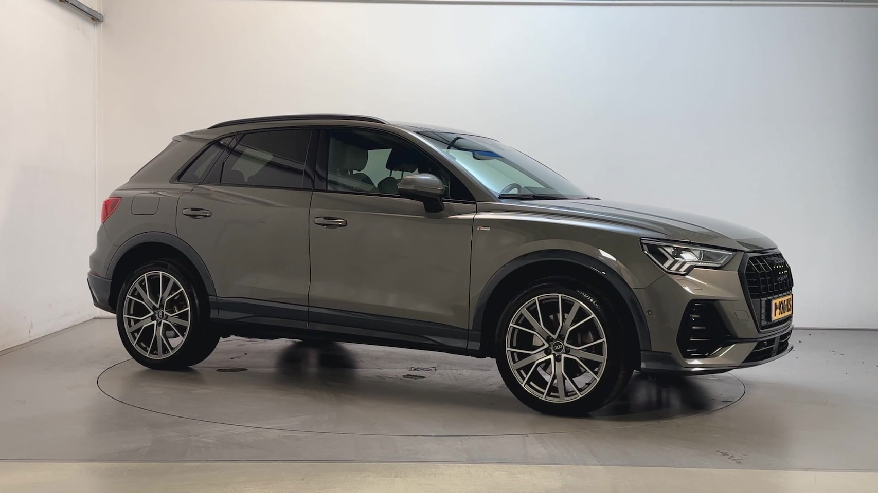 Audi Q3 - 45 TFSI e S Edition B&O LED Camera Stoelverwarming Navigatie - AutoWereld.nl