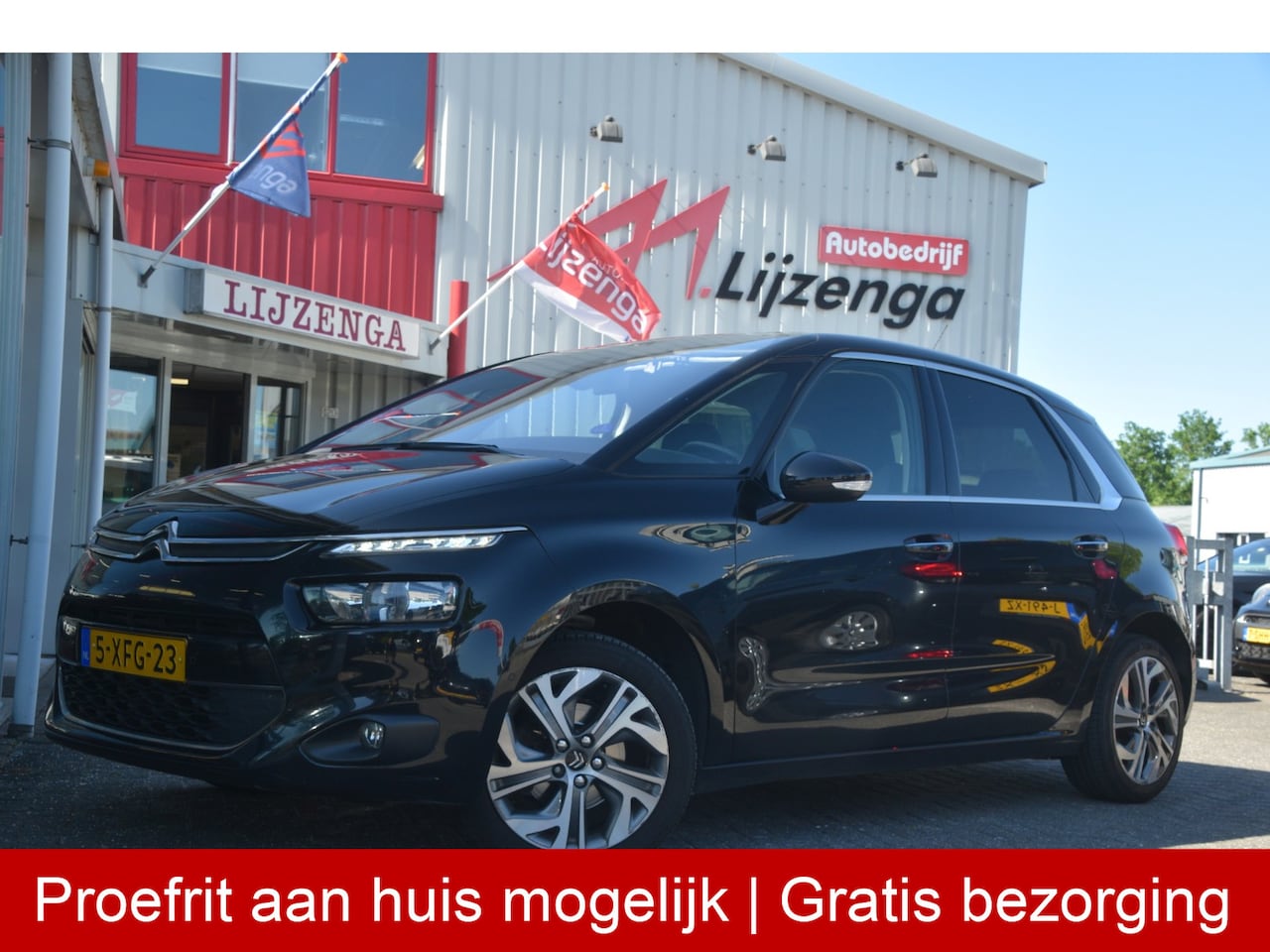 Citroën C4 Picasso - 1.6 VTi Intensive Camera | Navi | Keyless | Trekhaak | PDC | 17 inch | Getint glas - AutoWereld.nl
