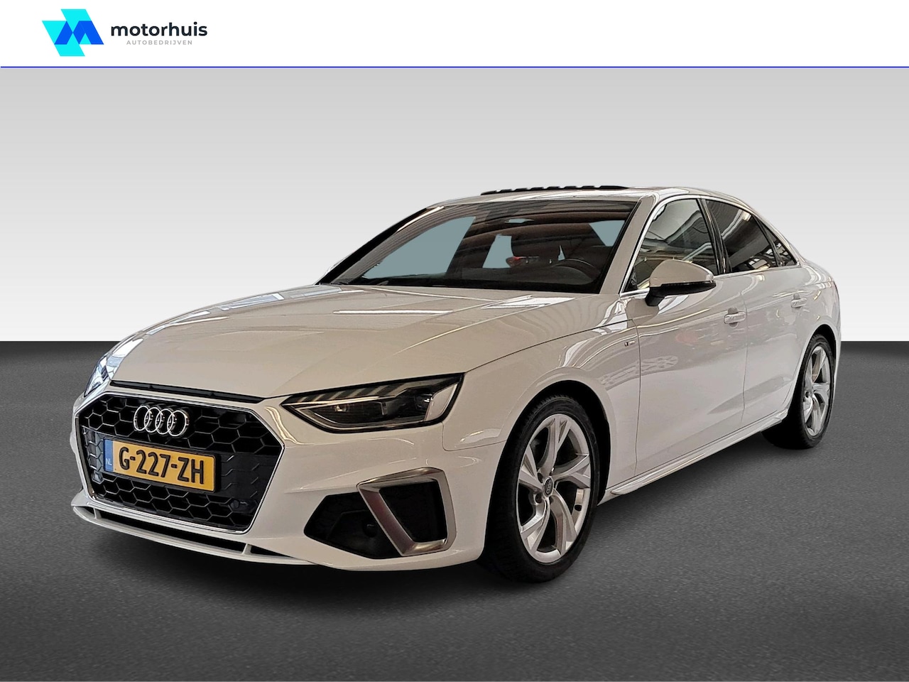 Audi A4 Limousine - LAUNCH EDITION | S-LINE | SCHUIFDAK | VIRTUAL | CARPLAY {uitgelichte-opties} - AutoWereld.nl